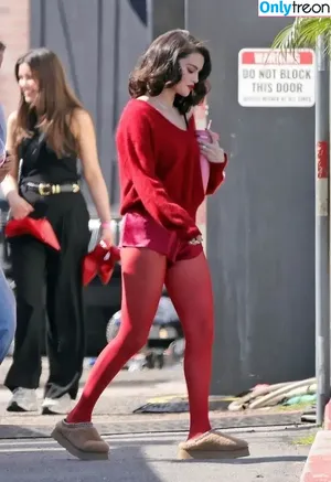 Selena Gomez / selena.gomez / selenagomez nude photo #9895