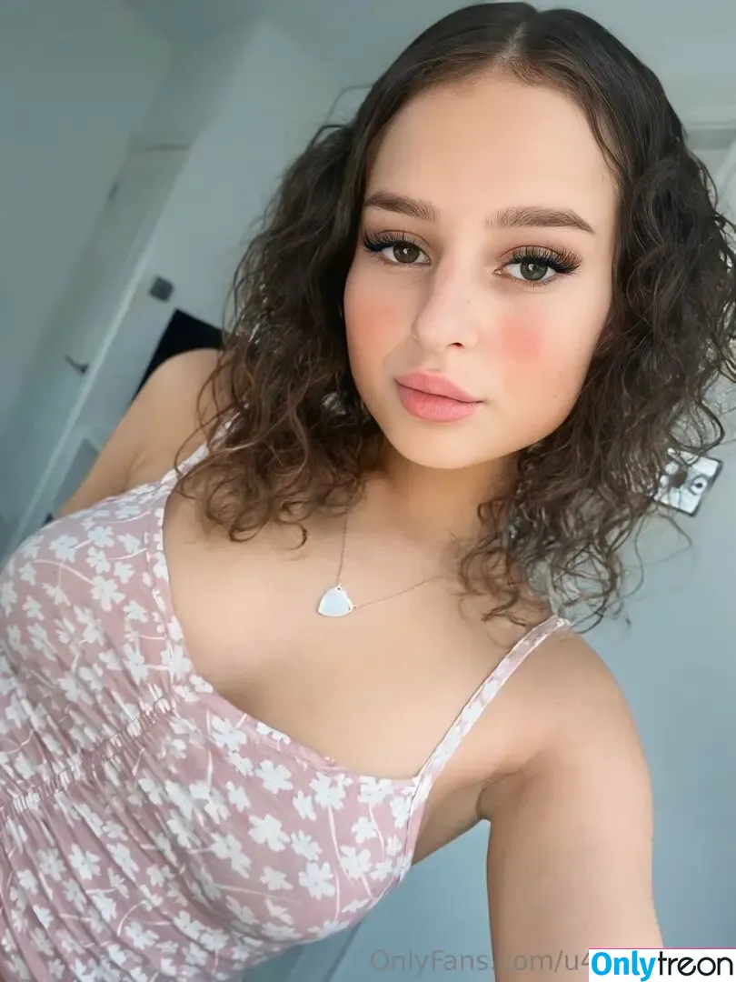 selenacox голая photo #0044 (selena.cox)