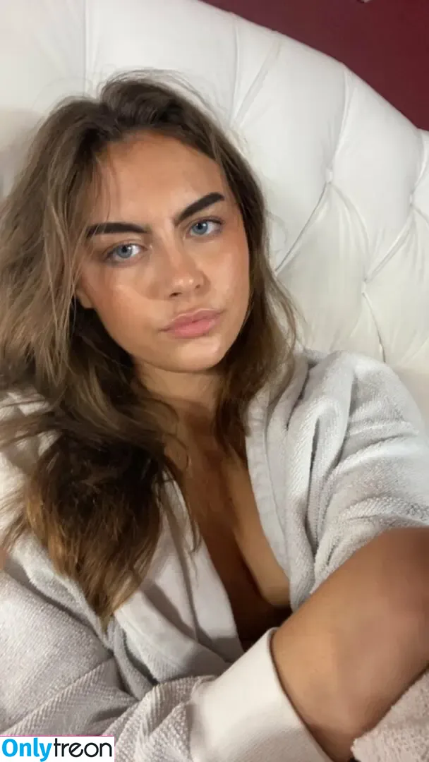 Selina Bentz голая photo #0012 (SelinaBentz / selinabentzzz / sloaneblake)