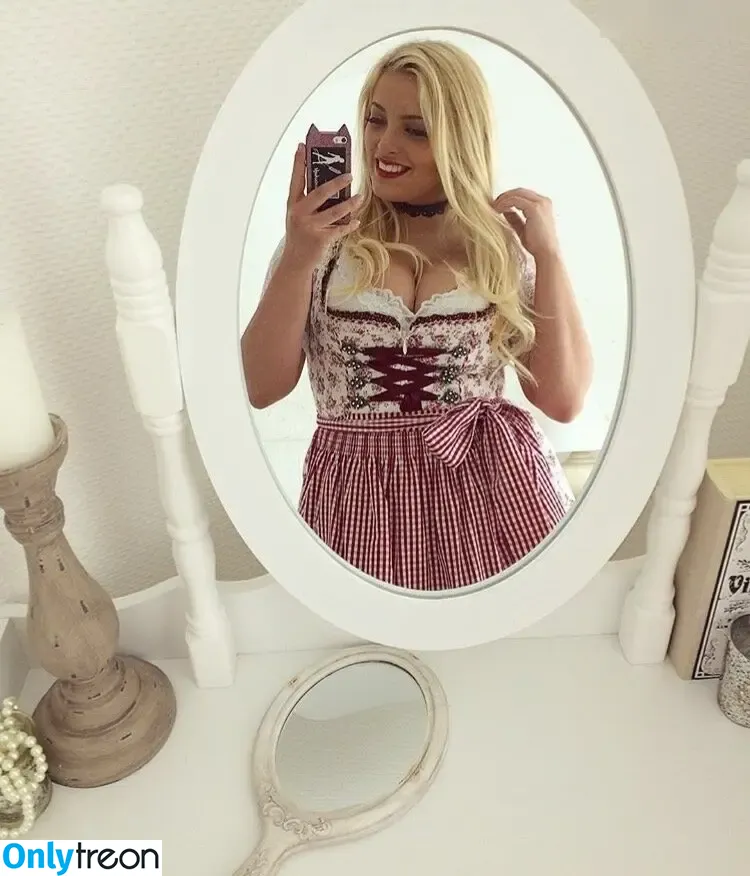 selinaaarw голая photo #0031 (selinaaarw)