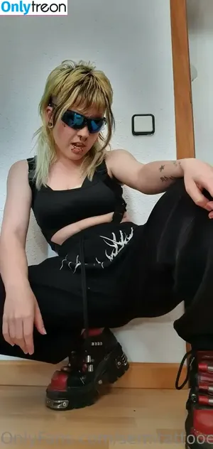 semitattooedgoth / semi_goth фото голая #0030