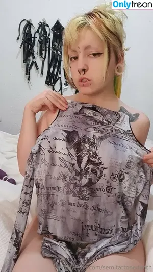semitattooedgoth / semi_goth nude photo #0079
