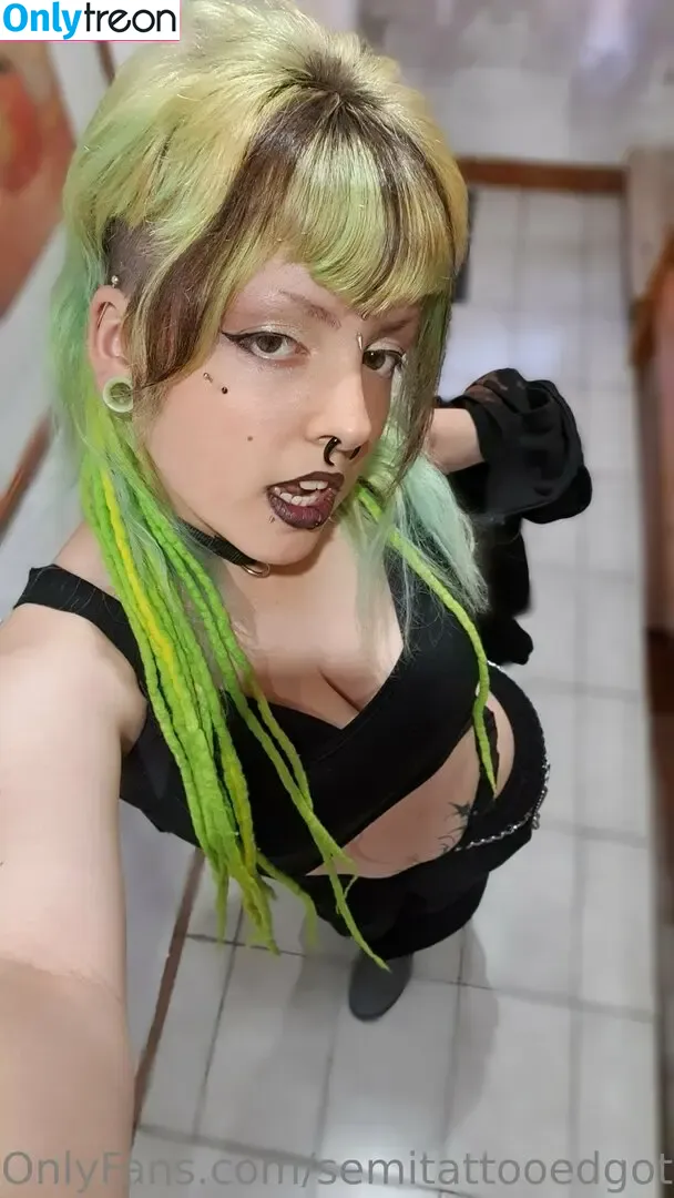 semitattooedgoth голая photo #0032 (semi_goth)