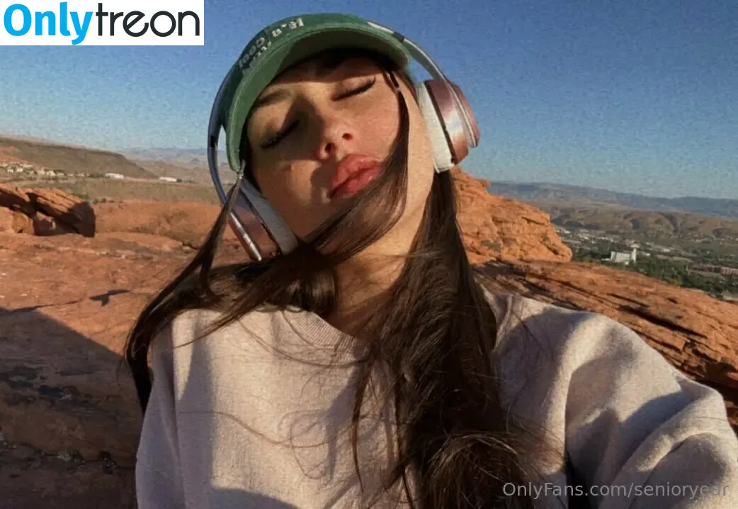 senioryear голая photo #0920 (Alexis / senioryearnetflix)