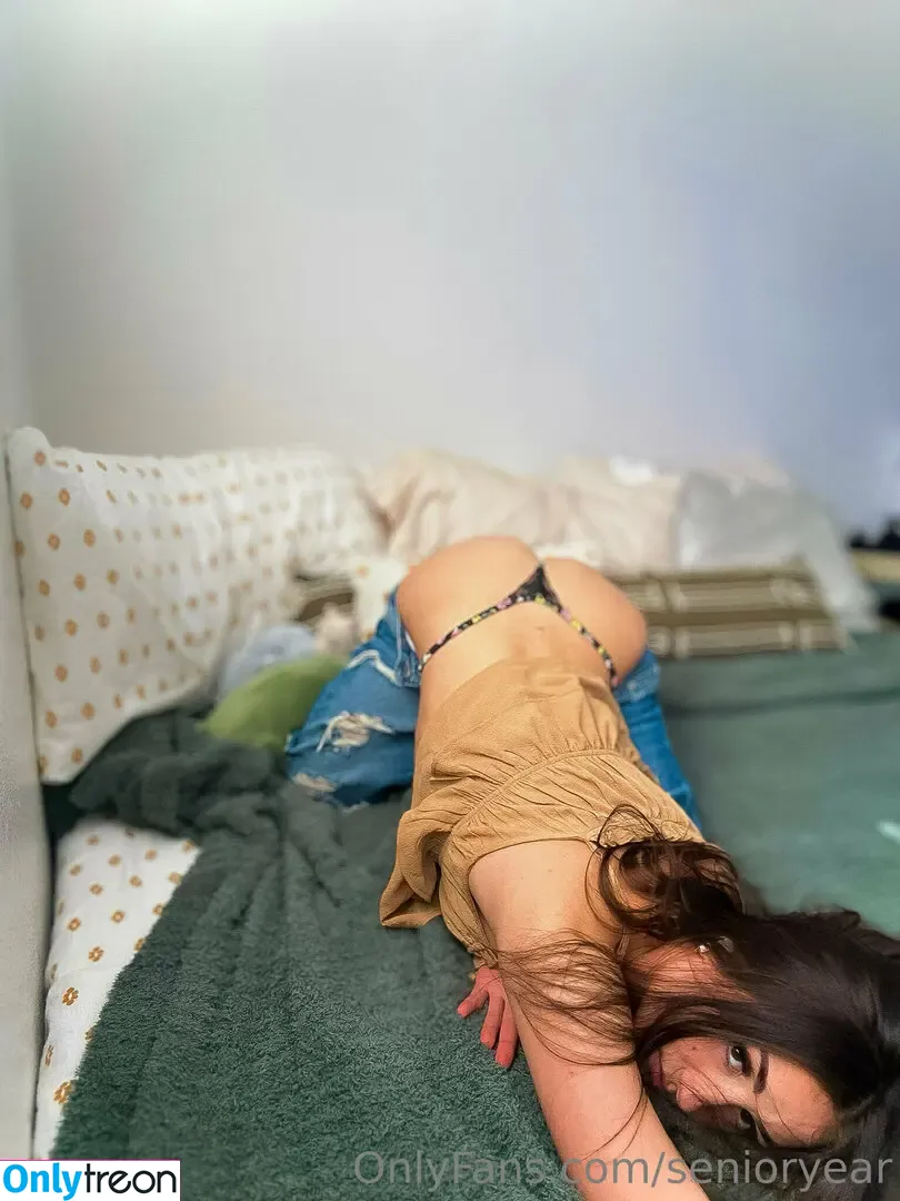 senioryear голая photo #0977 (Alexis / senioryearnetflix)