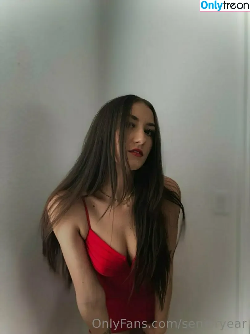 senioryear голая photo #1017 (Alexis / senioryearnetflix)