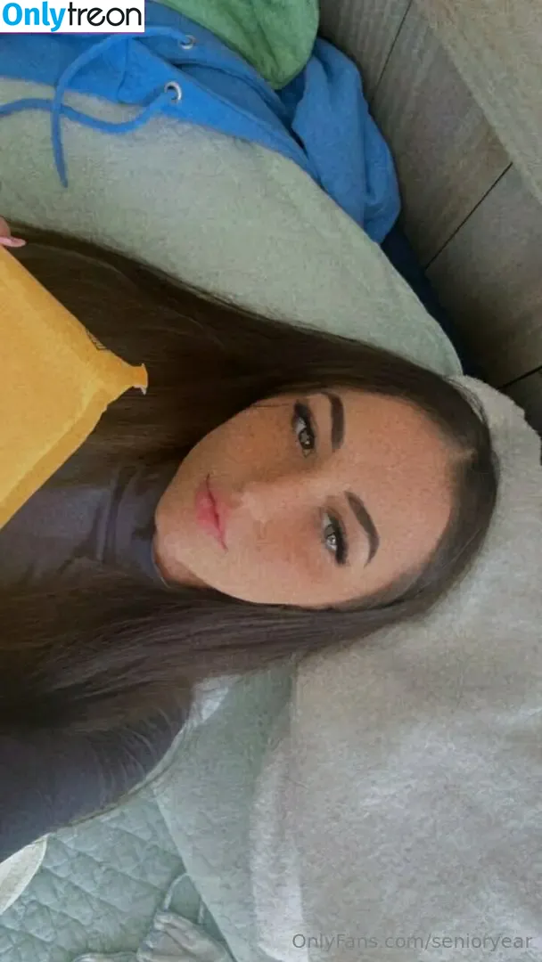 senioryear голая photo #1070 (Alexis / senioryearnetflix)