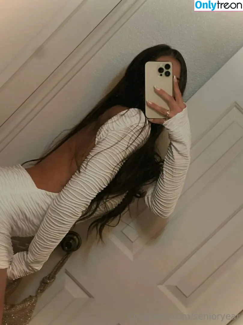 senioryear голая photo #1233 (Alexis / senioryearnetflix)