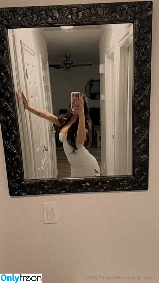 senioryear nude photo #1823 (Alexis / senioryearnetflix)