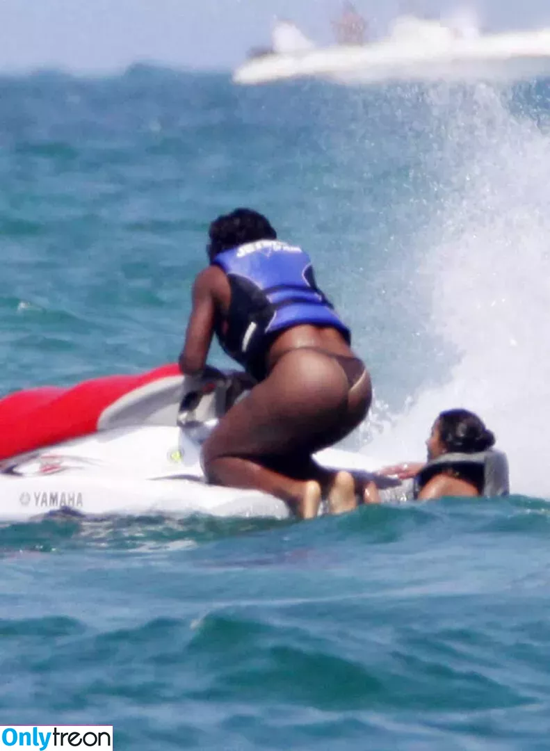 Serena Williams nude photo #0288 (serenawilliams)