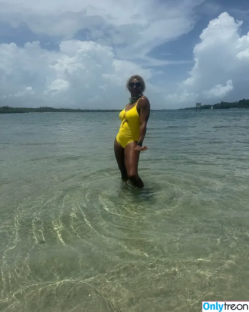 Serena Williams nude photo #0548 (serenawilliams)