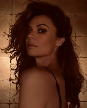 Serinda Swan / serindaswan nude photo #0108