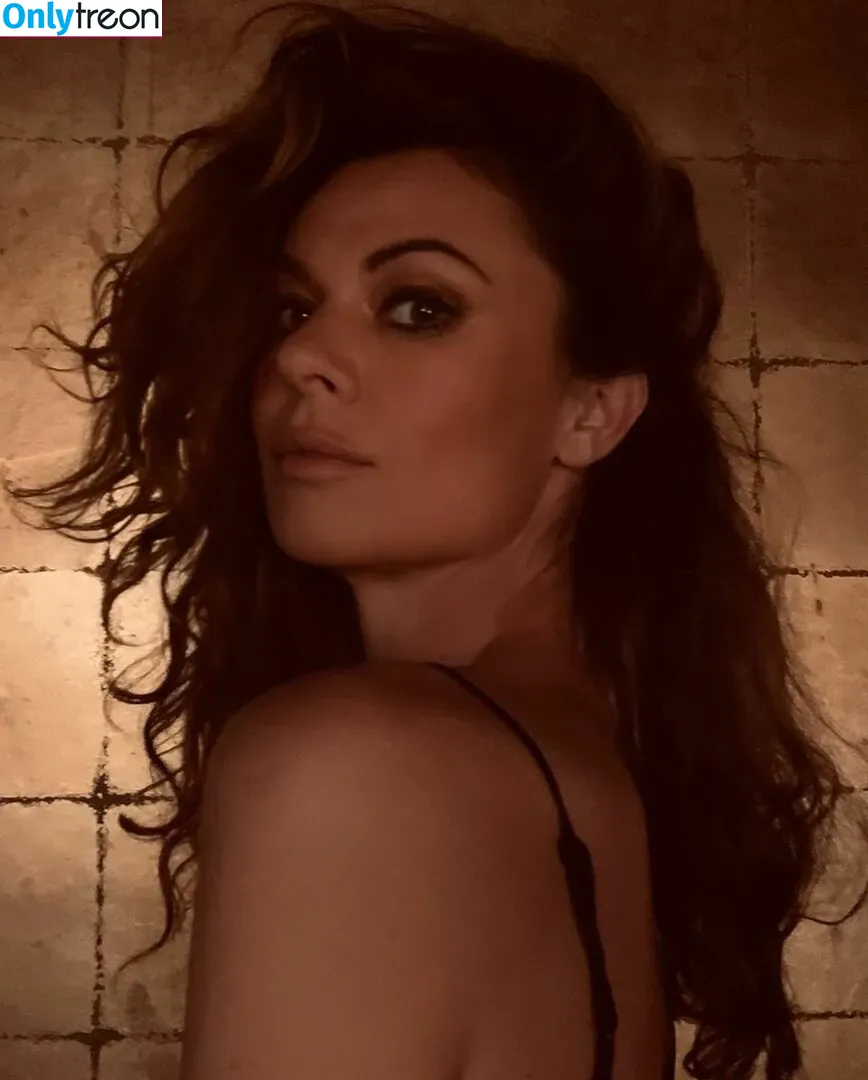 Serinda Swan голая photo #0108 (serindaswan)