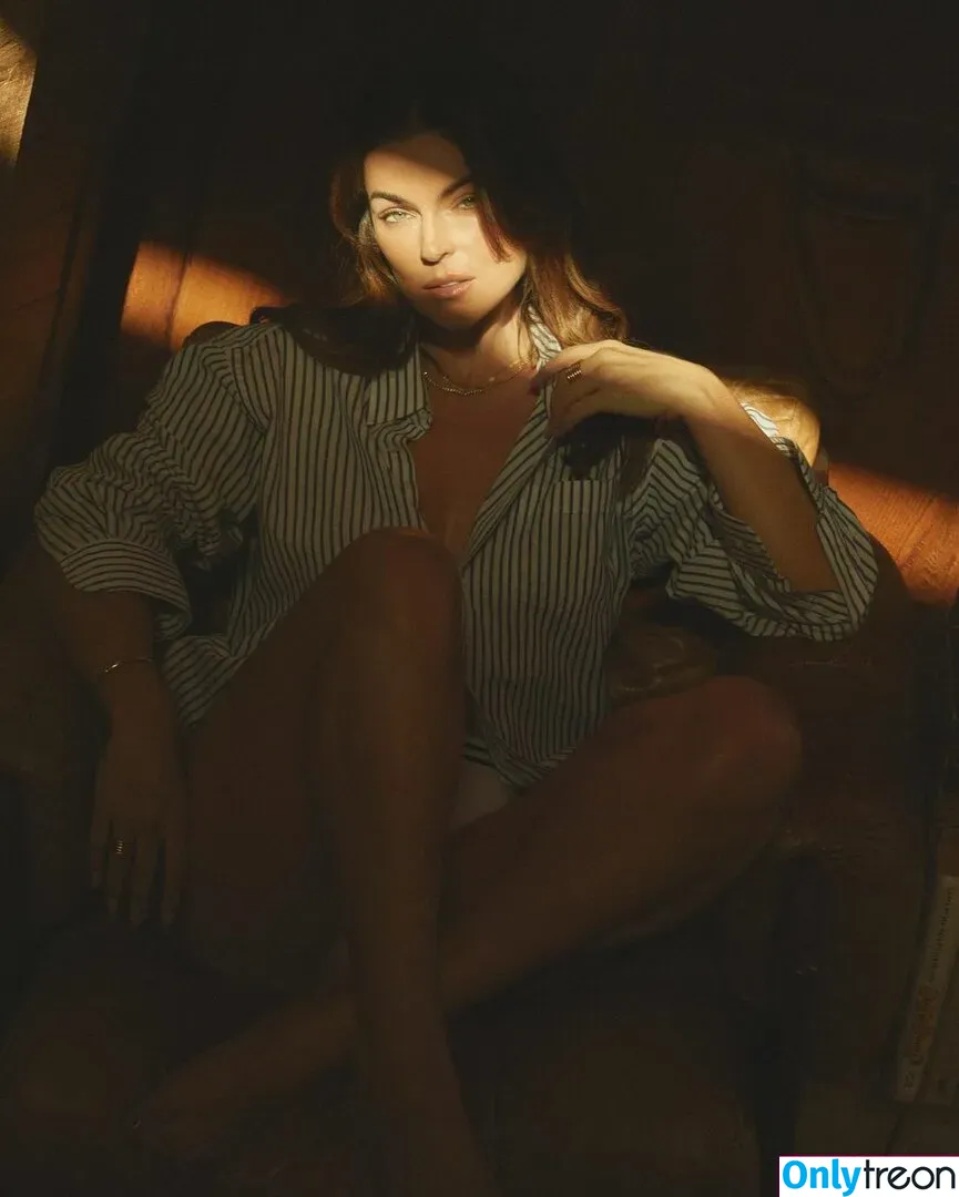 Serinda Swan голая photo #0111 (serindaswan)