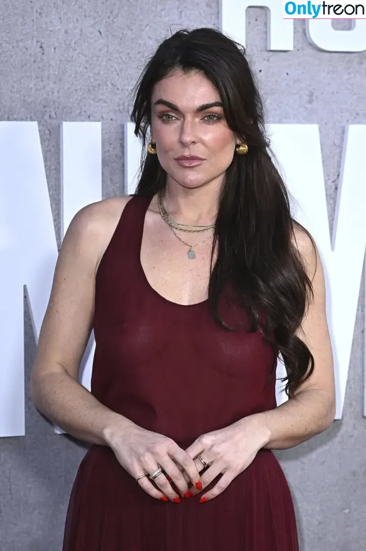 Serinda Swan nude photo #0579 (serindaswan)