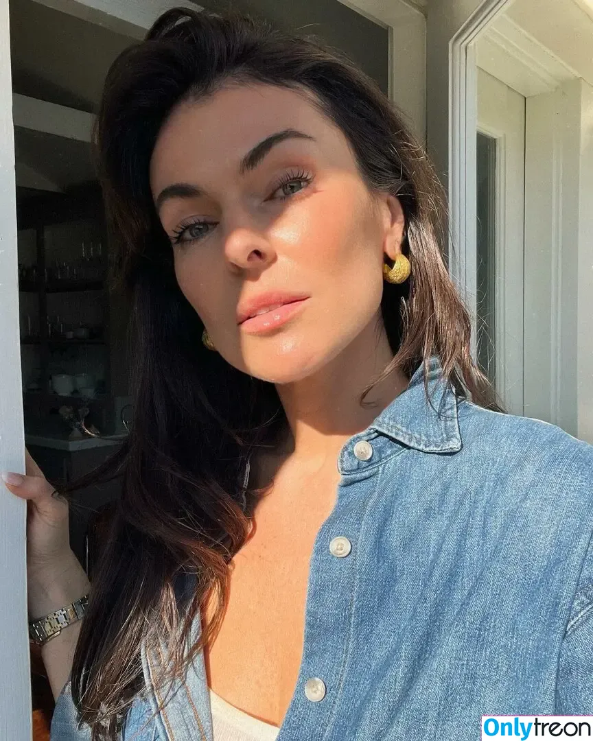 Serinda Swan nude photo #0608 (serindaswan)