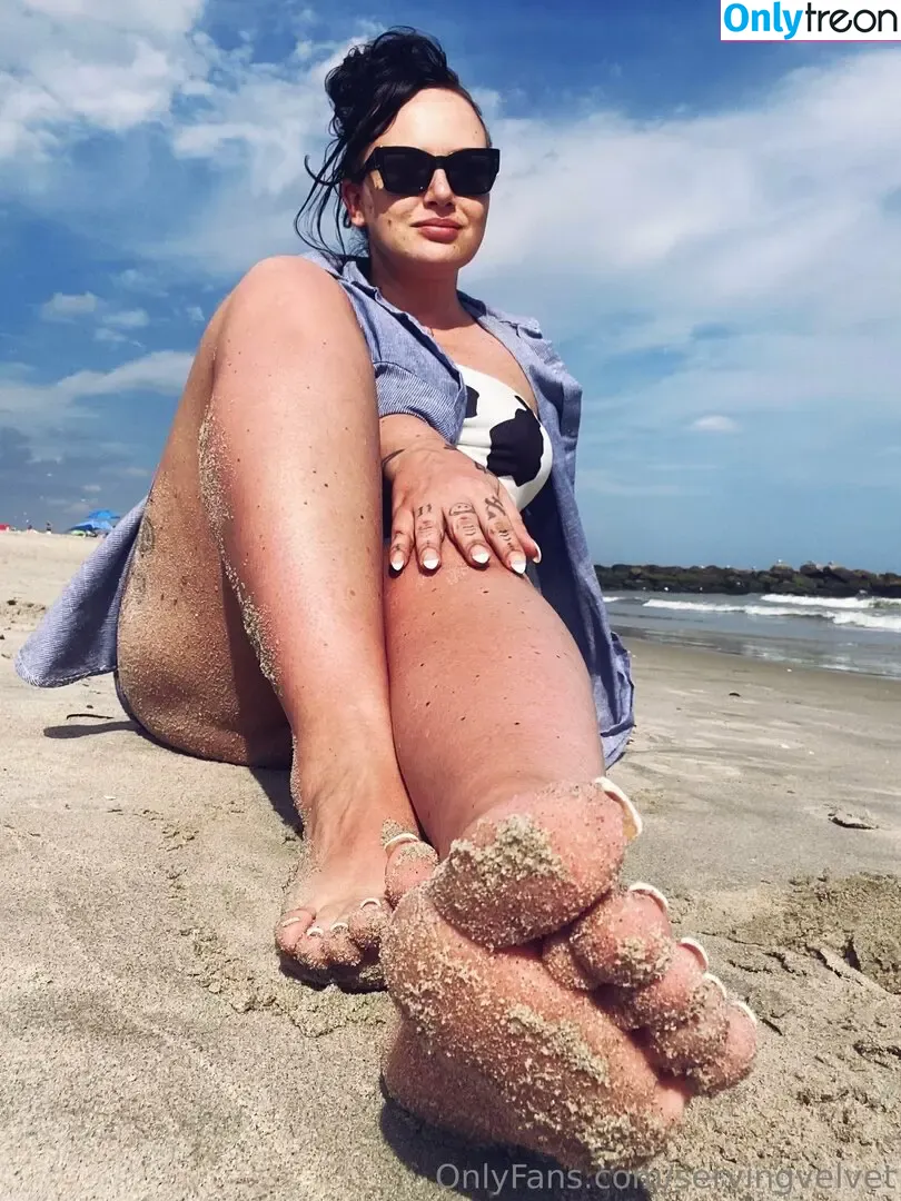 servingvelvet nude photo #0148 (just_call_me_lana)