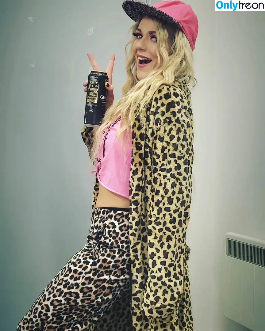 Session Moth Martina nude photo #0068 (mothfromdaflats / session_moth_martina / sessionmoth)