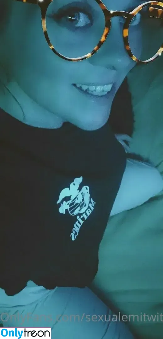 sexualemitwithacauseforu nude photo #0009 (sorrymydude)