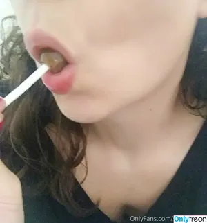 sexwifefree / __ffrenchfries__ фото голая #0019