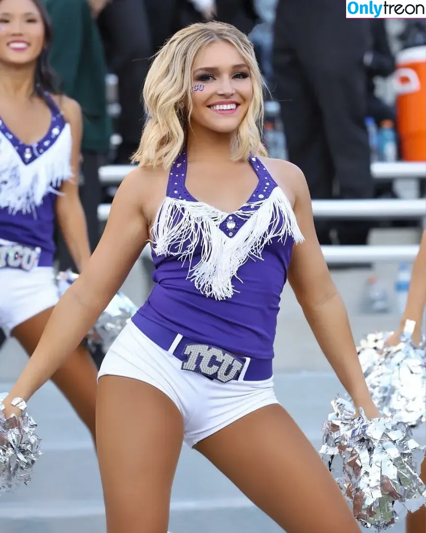 Sexy Cheerleaders голая photo #0038 (College / NBA / NFL / others)