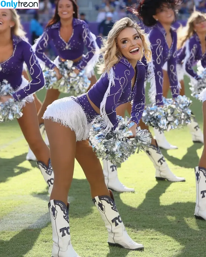 Sexy Cheerleaders голая photo #0049 (College / NBA / NFL / others)