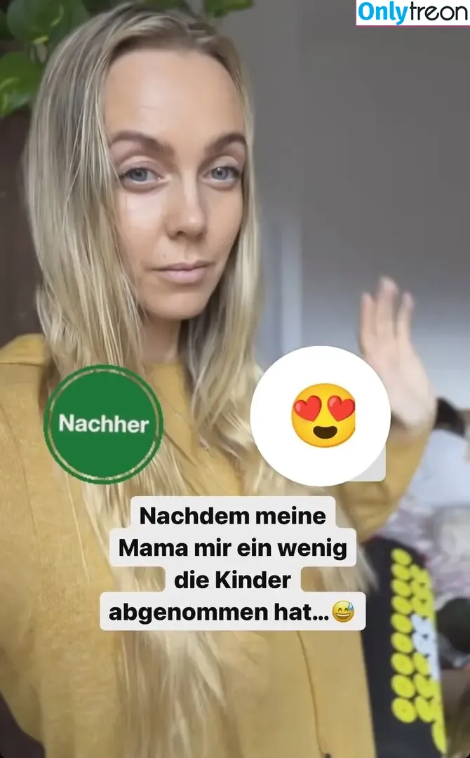 Sexy Julia nude photo #0352 (einfach_echt_Julia)