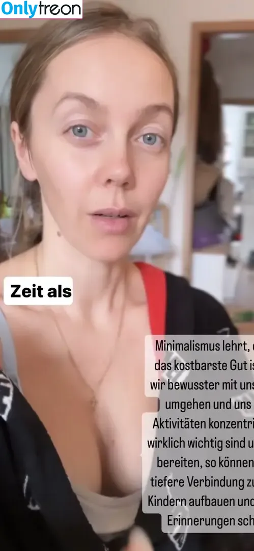 Sexy Julia nude photo #0414 (einfach_echt_Julia)