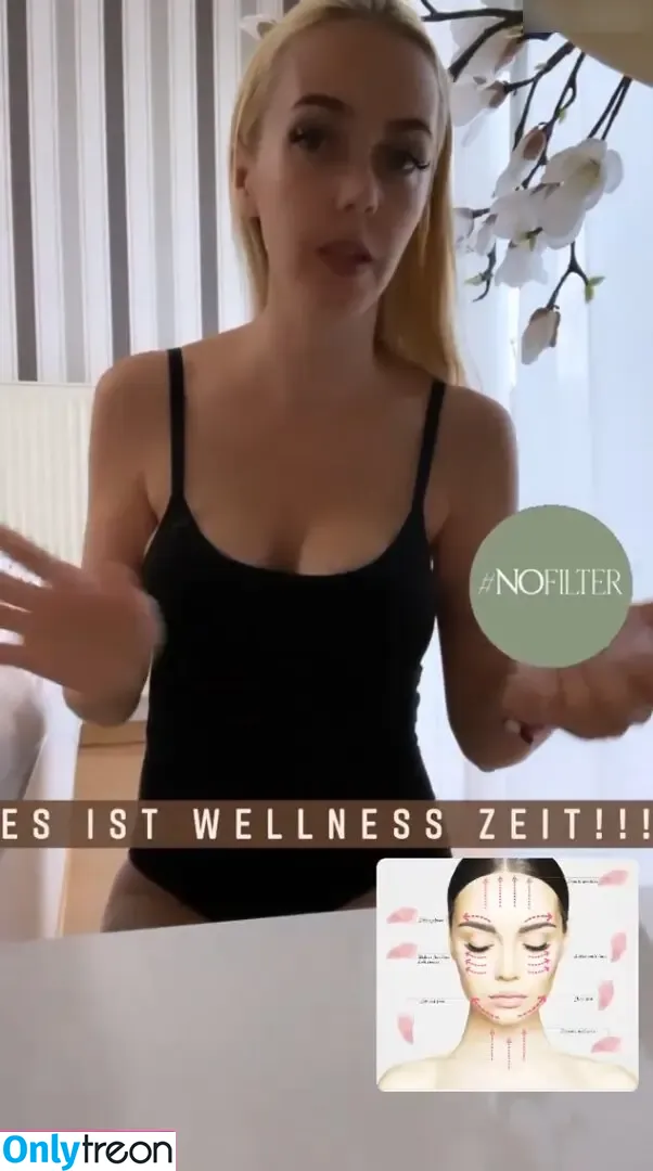 Sexy Julia nude photo #0507 (einfach_echt_Julia)