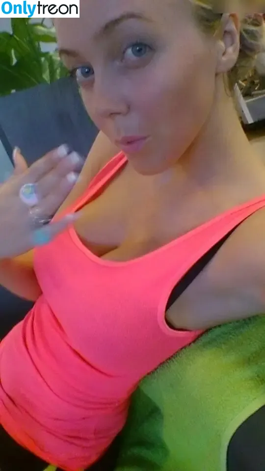 Sexy Julia nude photo #0563 (einfach_echt_Julia)