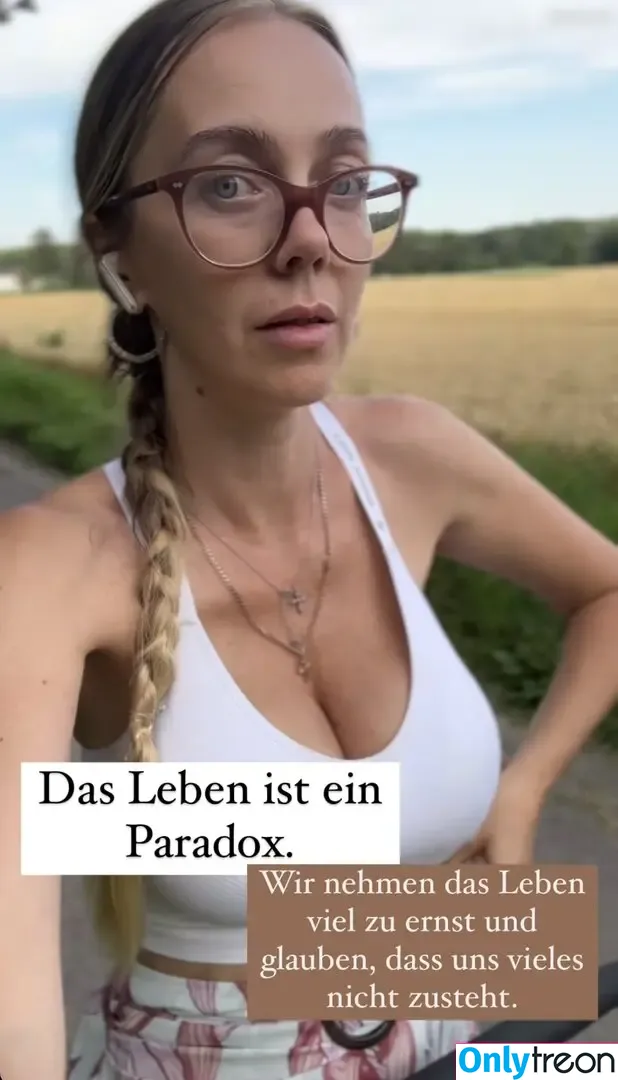 Sexy Julia nude photo #0624 (einfach_echt_Julia)