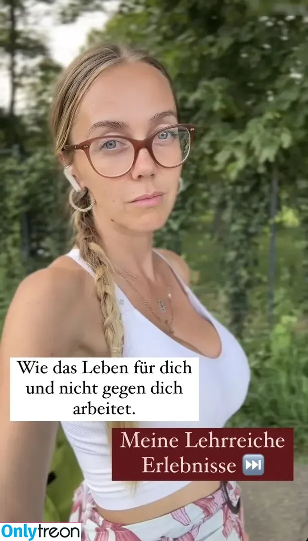 Sexy Julia nude photo #0625 (einfach_echt_Julia)
