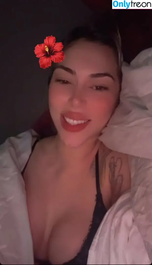 Seydanur Tunc nude photo #0020 (shera.snt)