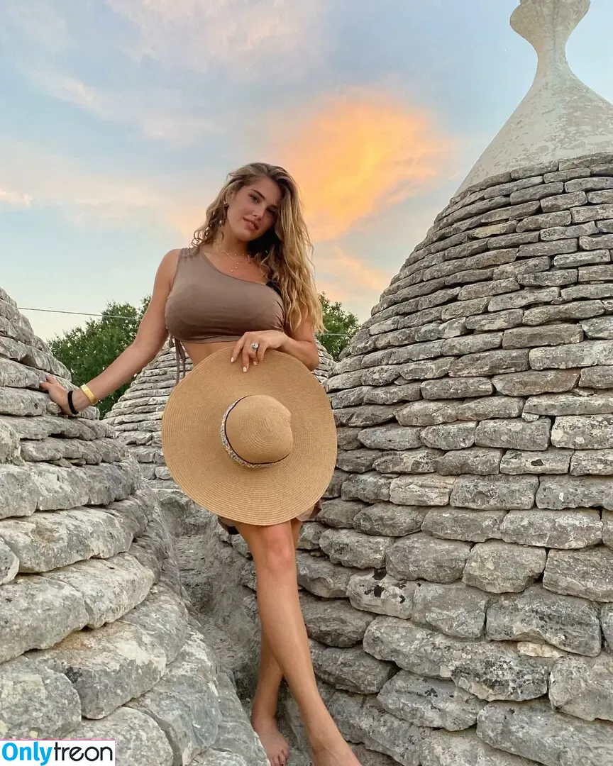 Shabel nude photo #0004 (chiara_gariboldi / shabelle)