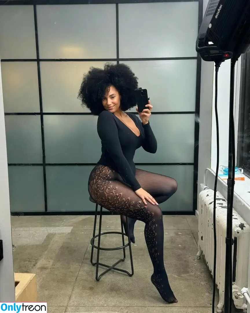 Shadia Ampadu nude photo #0012 (shadia_model)