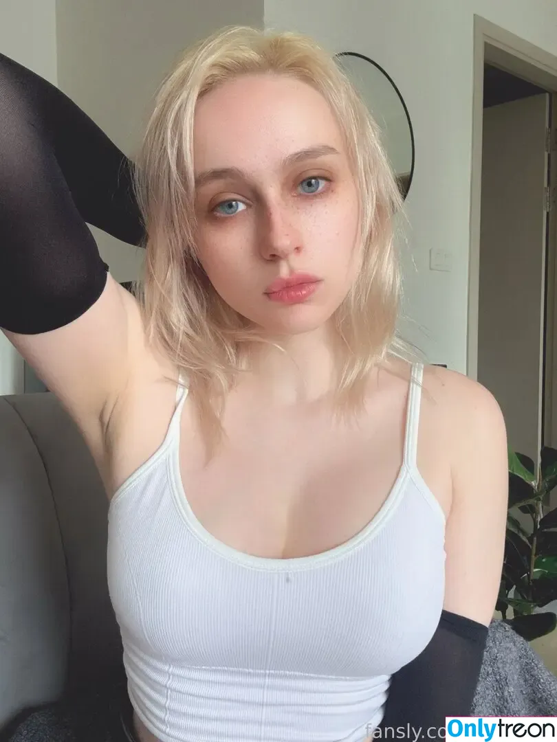 Shadory nude photo #1461 (Shadorycos / shadory_cos)