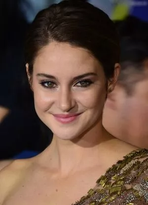 Shailene Woodley / shailenewoodley фото голая #0141
