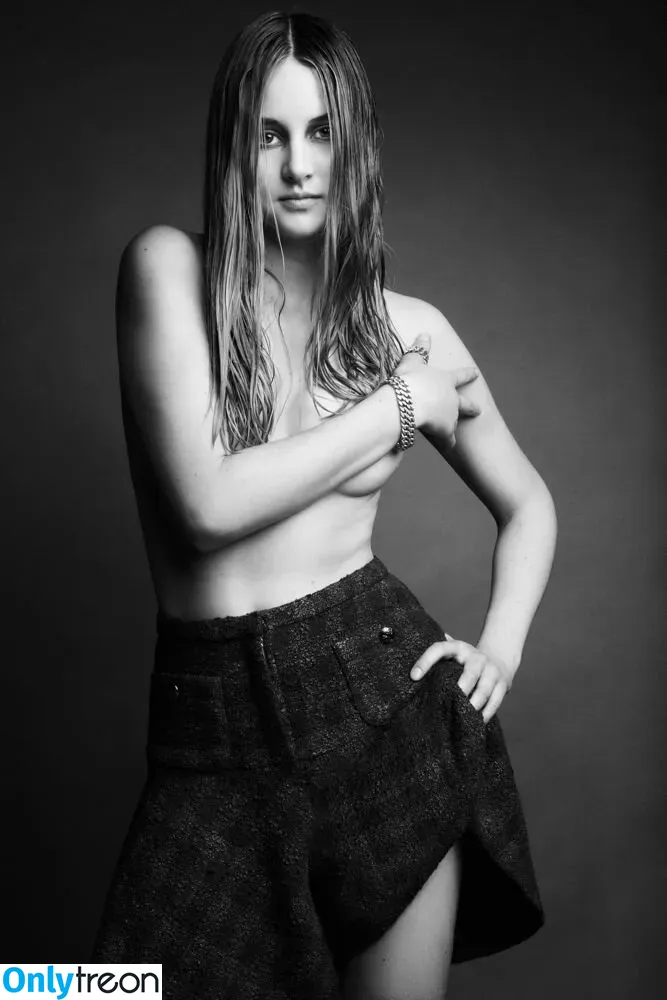 Shailene Woodley голая photo #0061 (shailenewoodley)