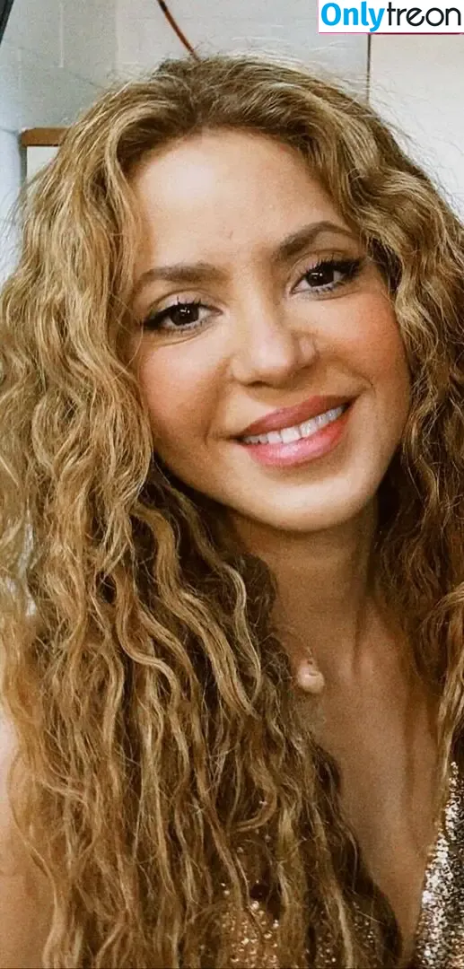 Shakira голая photo #1005 (shakkira)