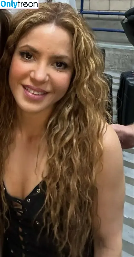 Shakira голая photo #1007 (shakkira)