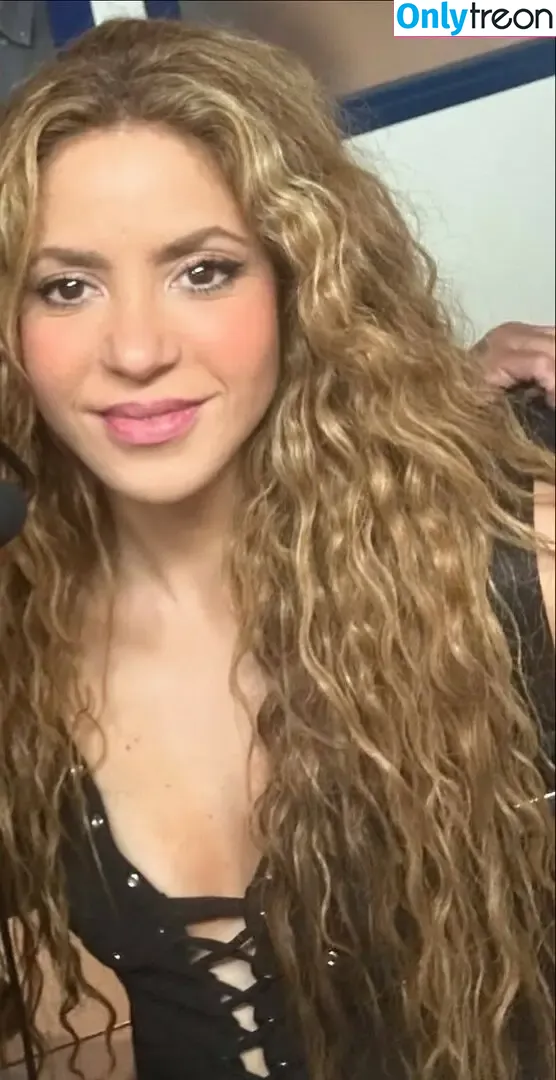 Shakira голая photo #1009 (shakkira)