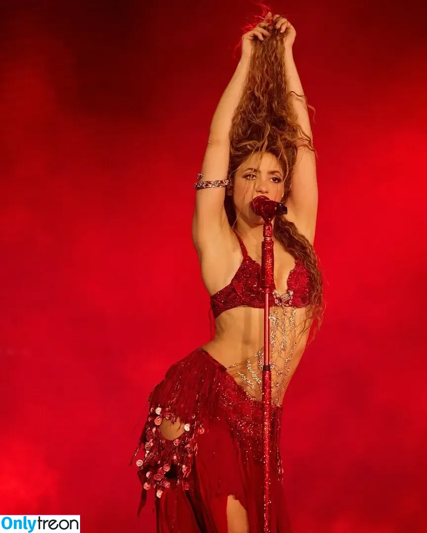 Shakira голая photo #1041 (shakkira)