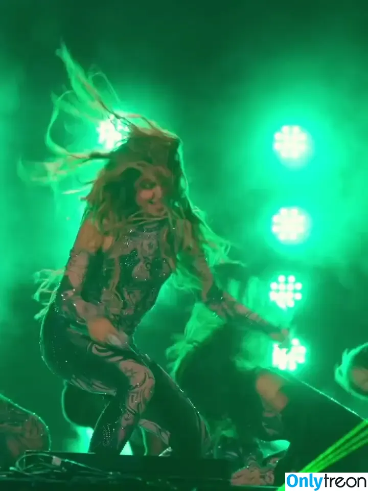 Shakira голая photo #1506 (shakkira)