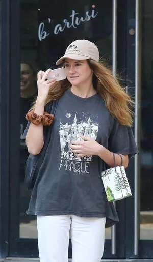 Shaliene Woodley / shailenewoodley nude photo #0173