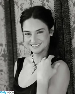 Shaliene Woodley / shailenewoodley nude photo #0666