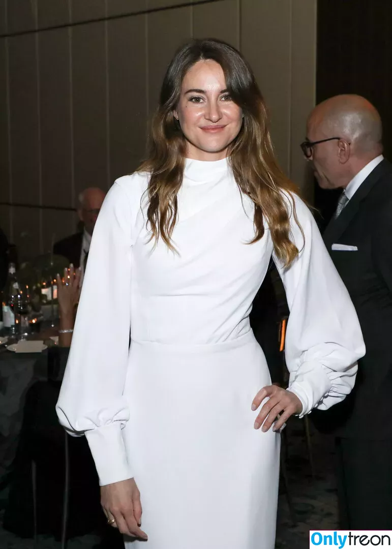 Shaliene Woodley nude photo #0132 (shailenewoodley)