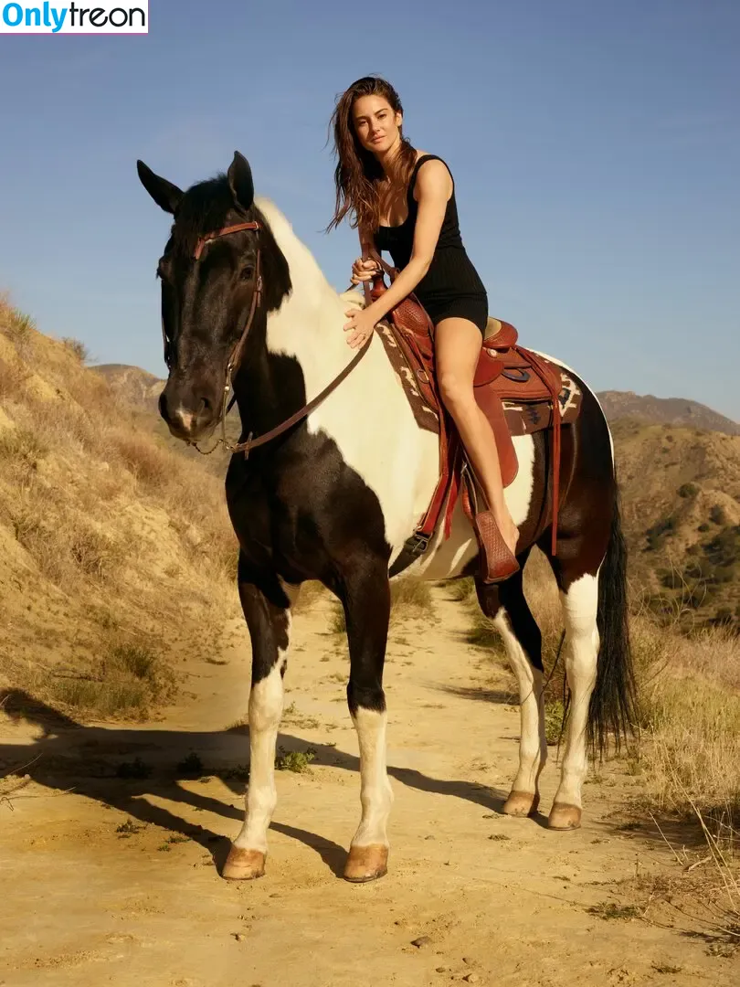 Shaliene Woodley nude photo #0564 (shailenewoodley)