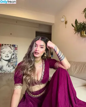 Shambhavi Singh / shambhavi1997 nude photo #0035
