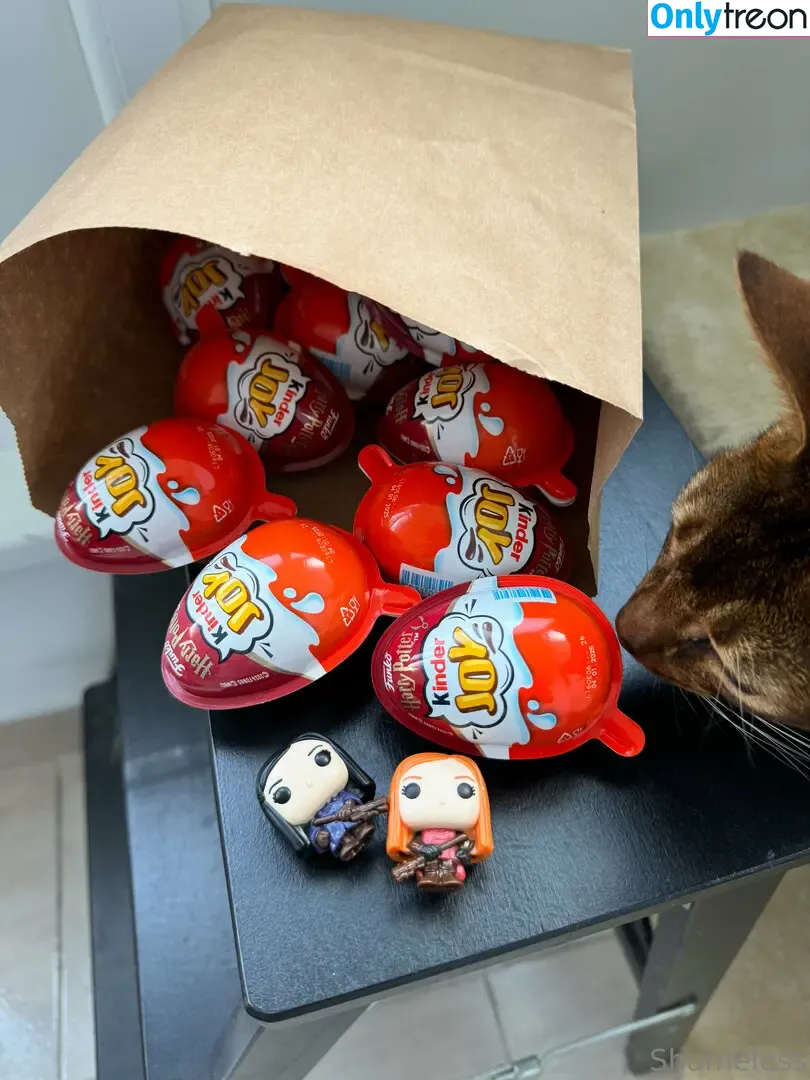 shameless_sg голая photo #0394 (shamelessvibe)