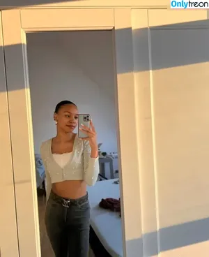  nude photo #0005